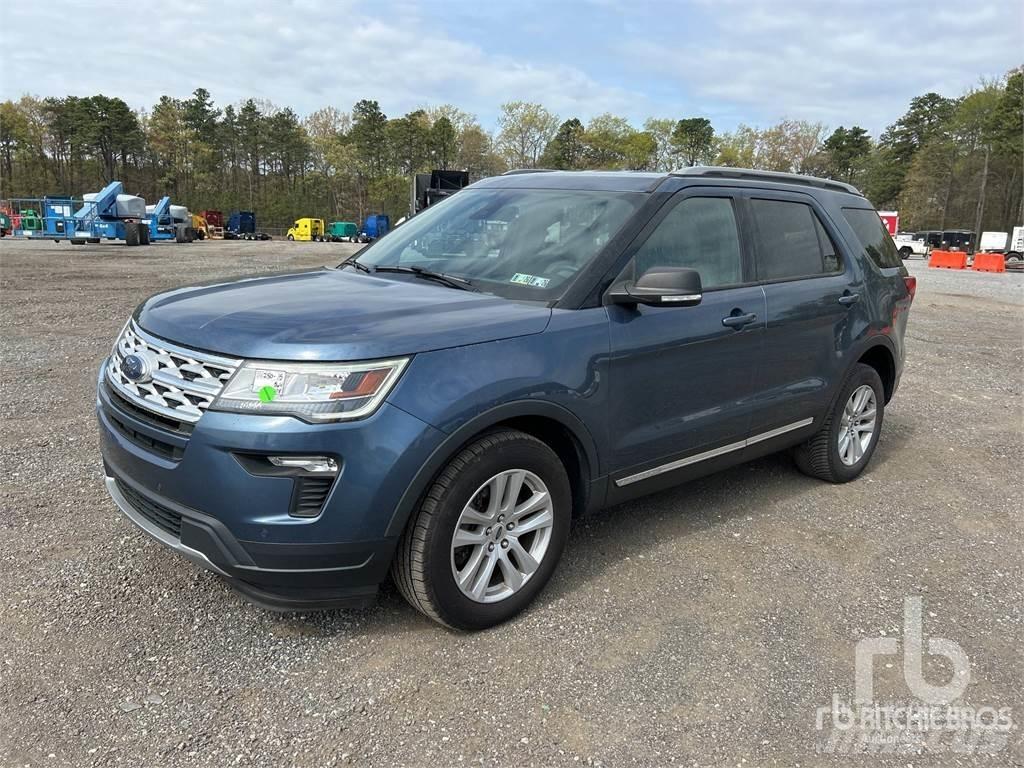 Ford EXPLORER Kis teherszállító/Platós kocsi