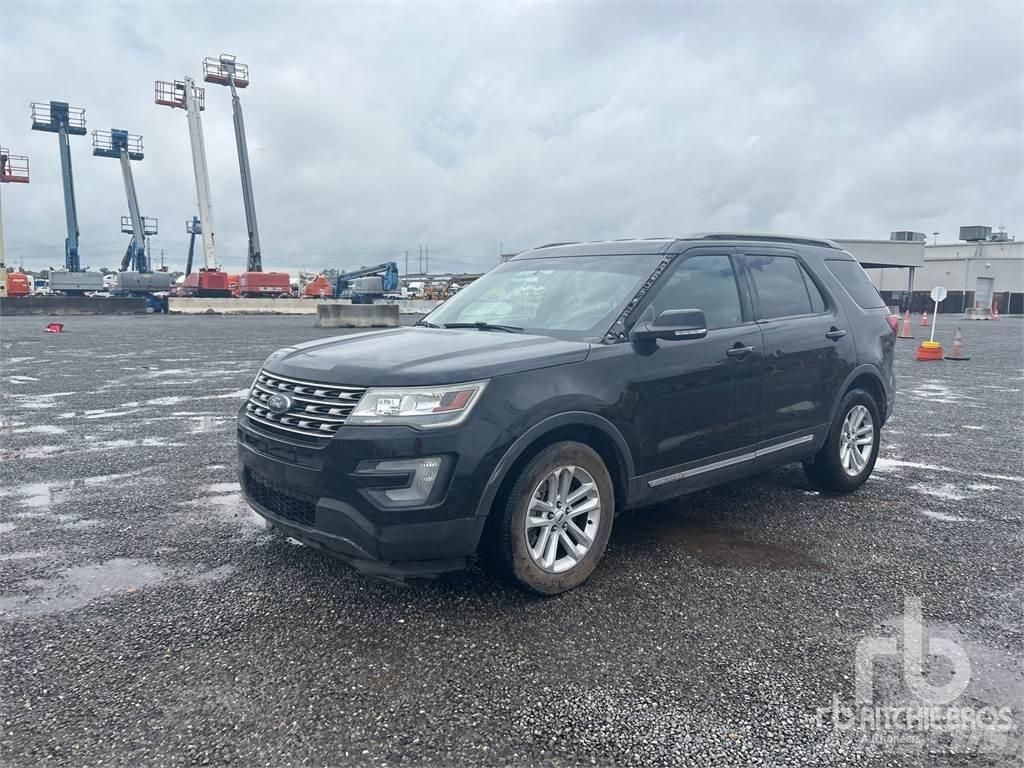 Ford EXPLORER Kis teherszállító/Platós kocsi