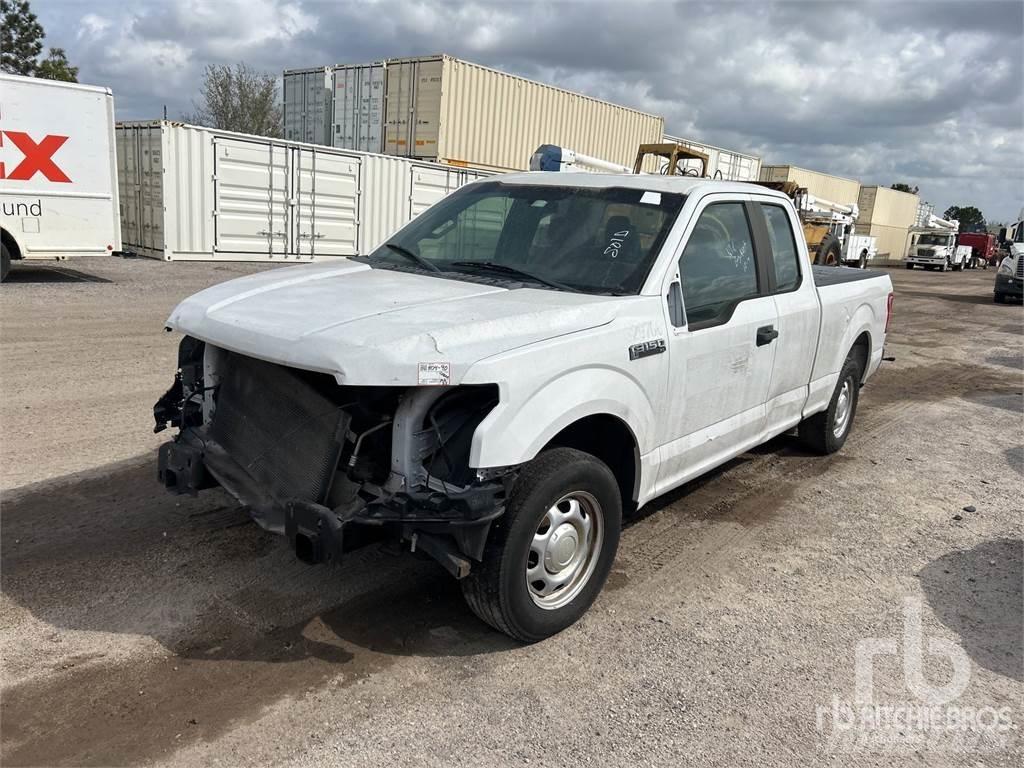 Ford F-150 Kis teherszállító/Platós kocsi