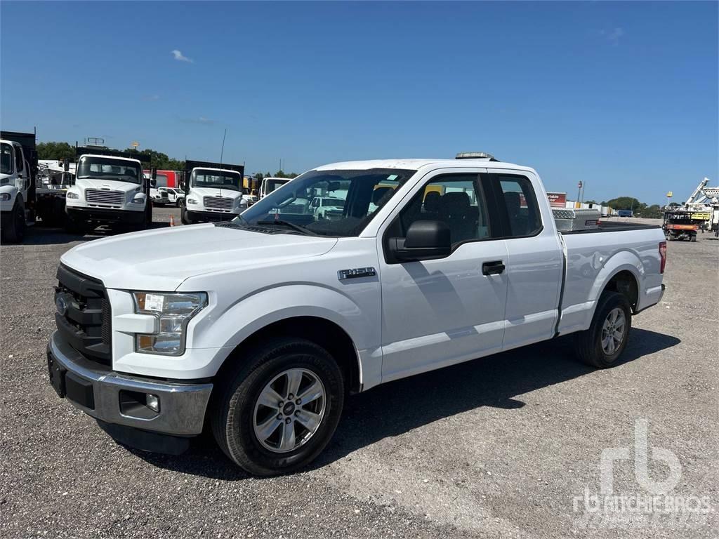 Ford F-150 Kis teherszállító/Platós kocsi