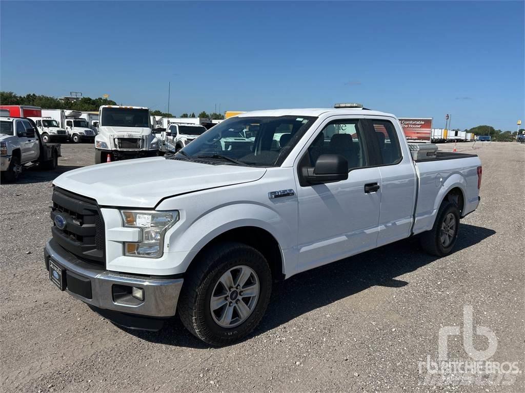 Ford F-150 Kis teherszállító/Platós kocsi