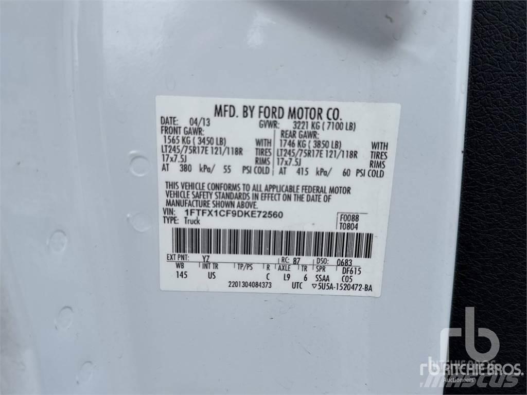 Ford F-150 Kis teherszállító/Platós kocsi