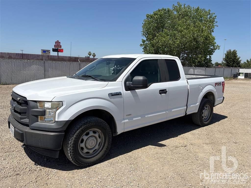 Ford F-150 Kis teherszállító/Platós kocsi