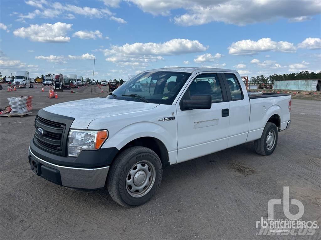Ford F-150 Kis teherszállító/Platós kocsi