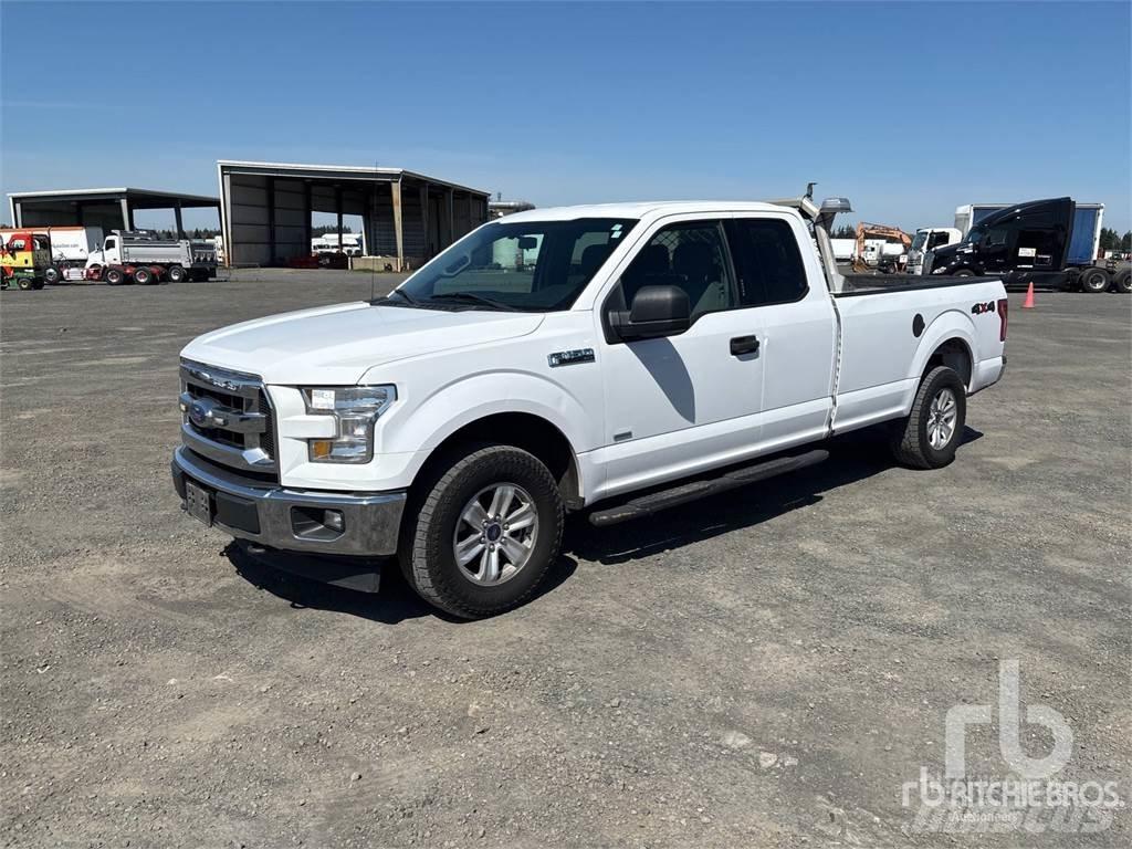 Ford F-150 Kis teherszállító/Platós kocsi
