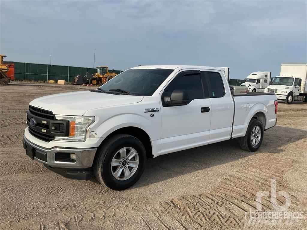 Ford F-150 Kis teherszállító/Platós kocsi