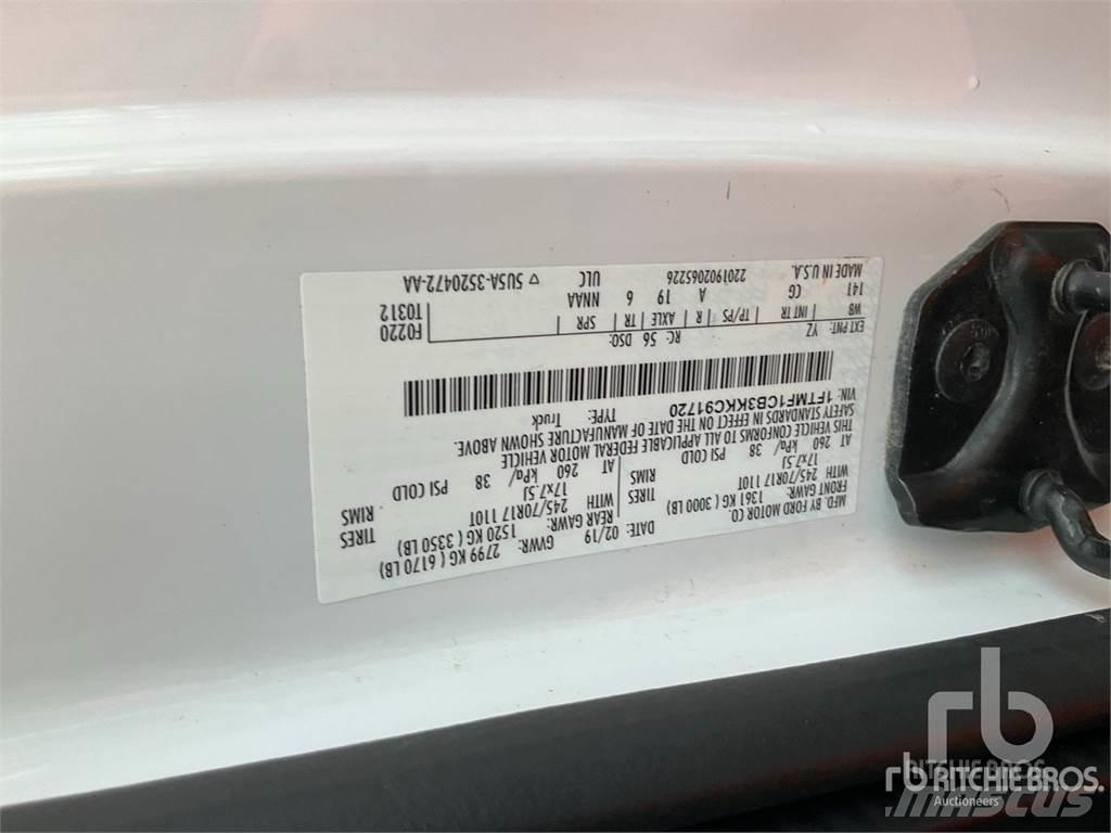 Ford F-150 Kis teherszállító/Platós kocsi