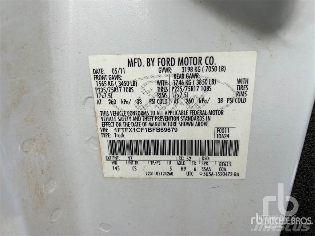 Ford F-150 Kis teherszállító/Platós kocsi