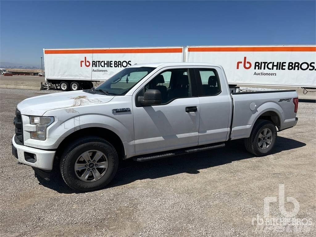 Ford F-150 Kis teherszállító/Platós kocsi