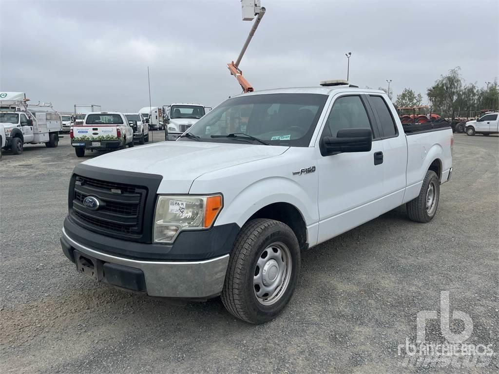 Ford F-150 Kis teherszállító/Platós kocsi