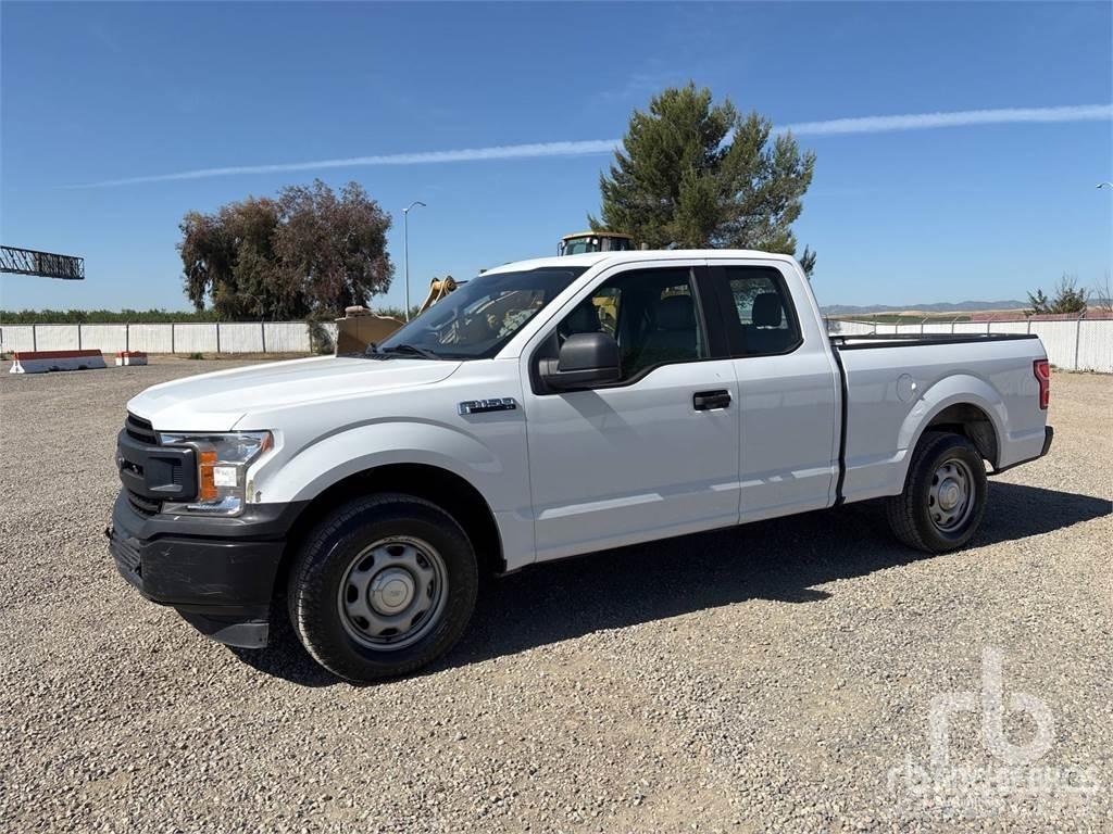 Ford F-150 Kis teherszállító/Platós kocsi