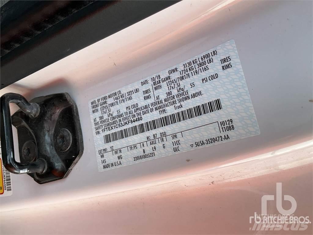 Ford F-150 Kis teherszállító/Platós kocsi