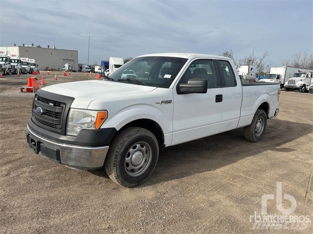 Ford F-150 Kis teherszállító/Platós kocsi