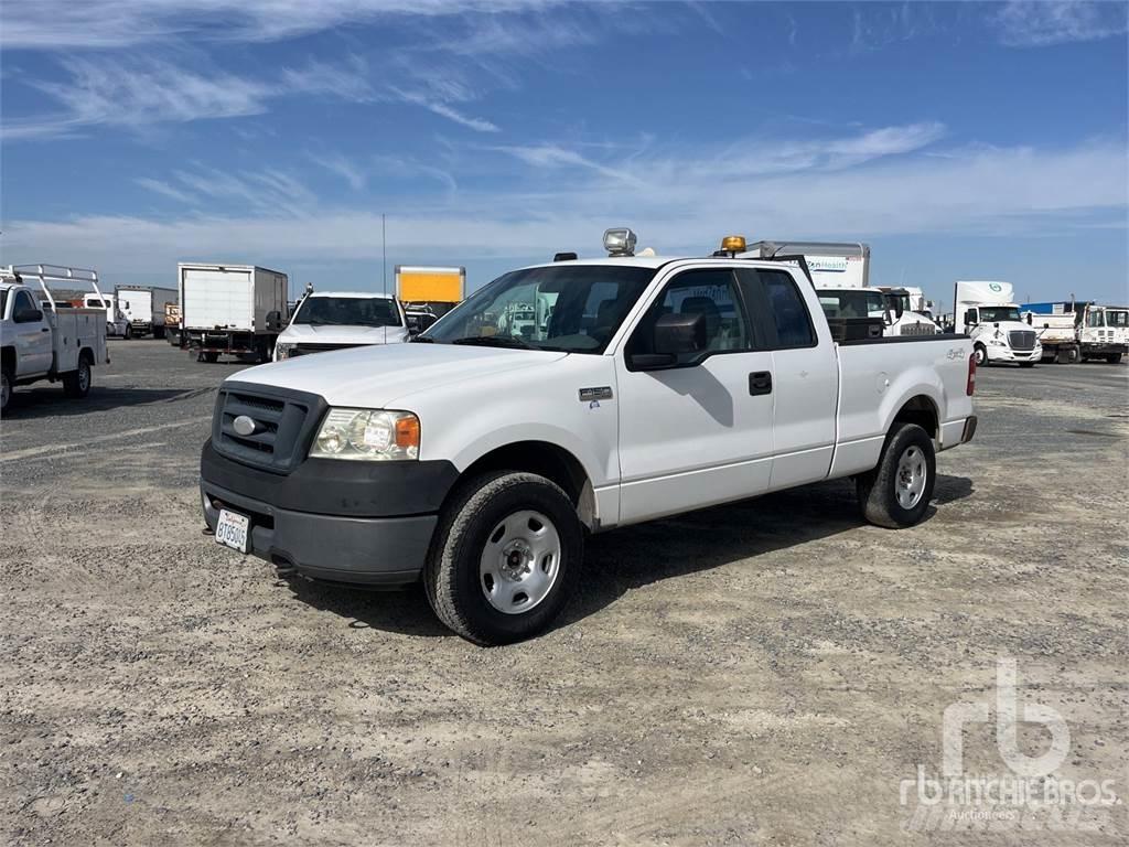 Ford F-150 Kis teherszállító/Platós kocsi