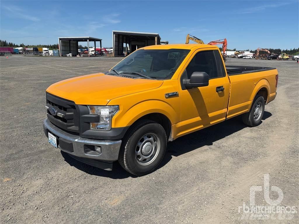Ford F-150 Kis teherszállító/Platós kocsi
