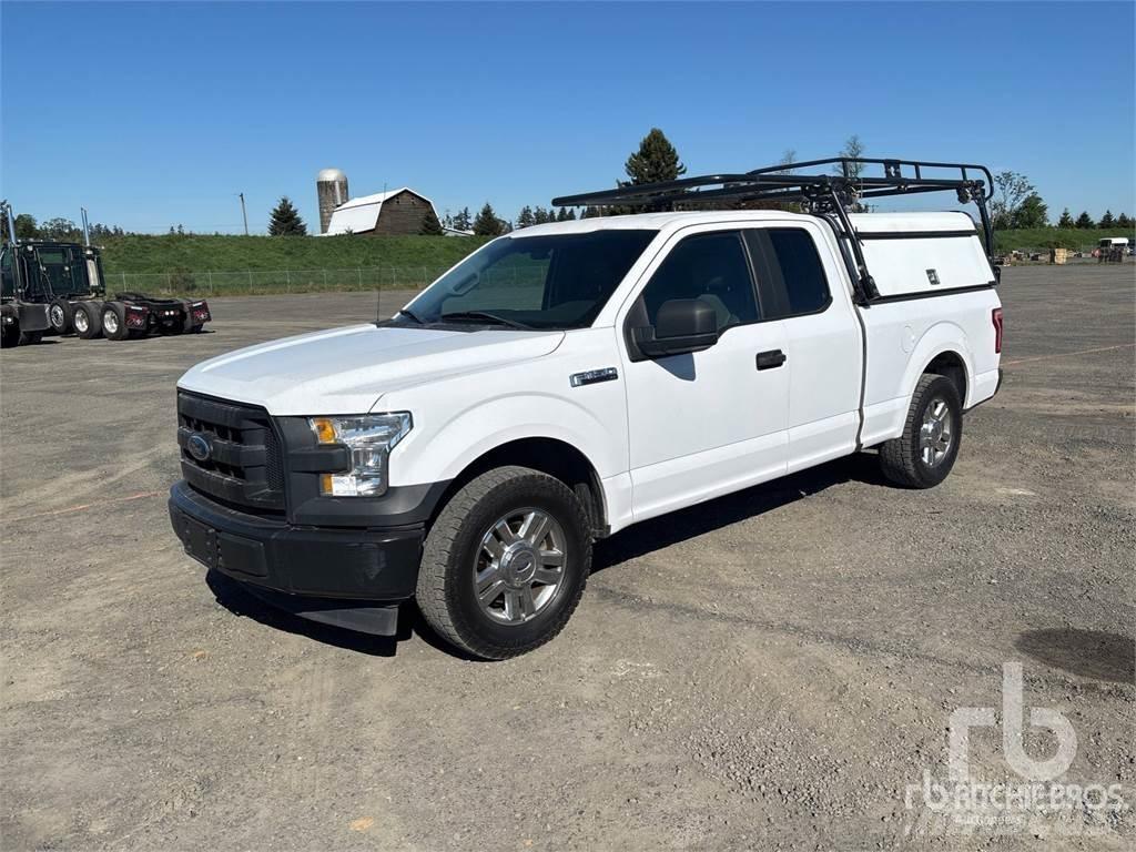 Ford F-150 Kis teherszállító/Platós kocsi
