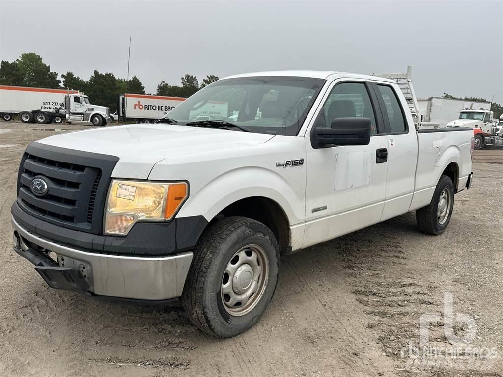 Ford F-150 Kis teherszállító/Platós kocsi