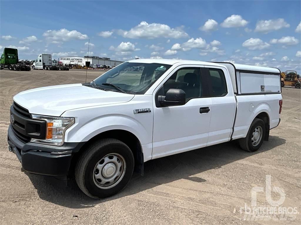 Ford F-150 Kis teherszállító/Platós kocsi