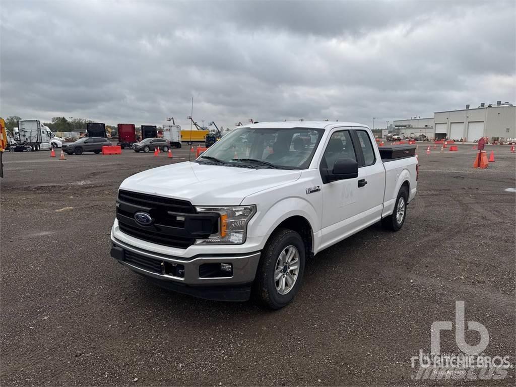 Ford F-150 Kis teherszállító/Platós kocsi