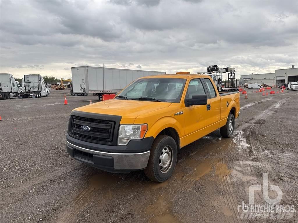 Ford F-150 Kis teherszállító/Platós kocsi
