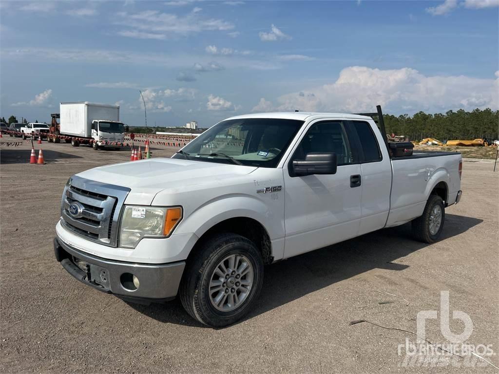 Ford F-150 Kis teherszállító/Platós kocsi