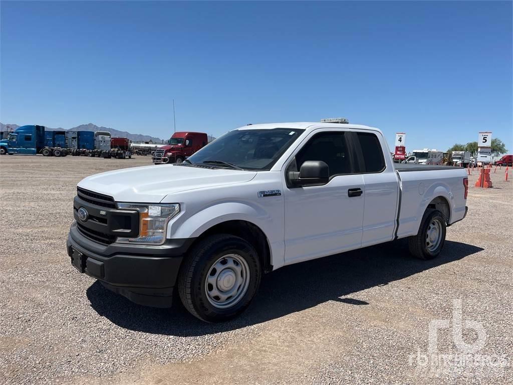 Ford F-150 Kis teherszállító/Platós kocsi