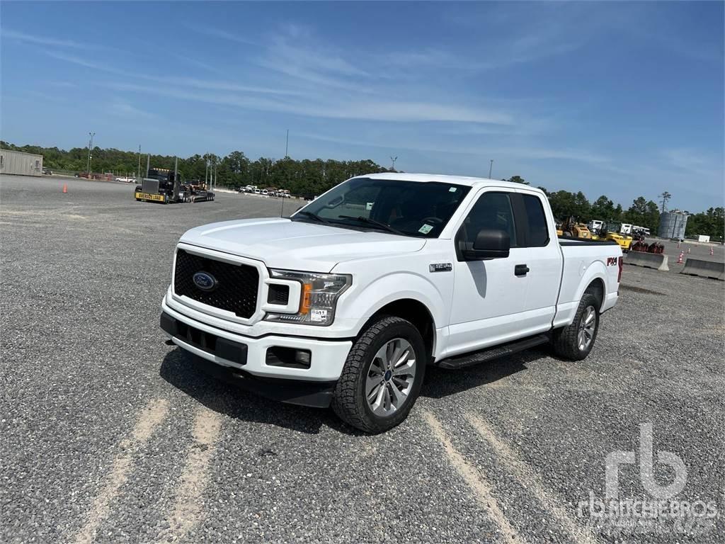 Ford F-150 Kis teherszállító/Platós kocsi