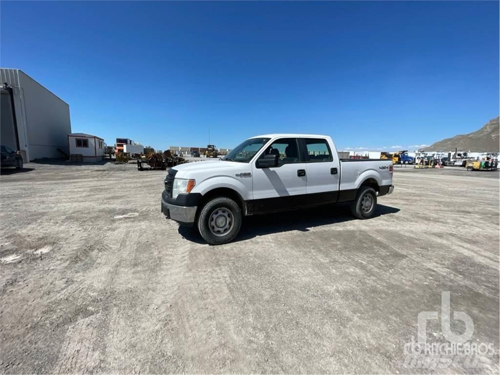 Ford F-150 XL Kis teherszállító/Platós kocsi