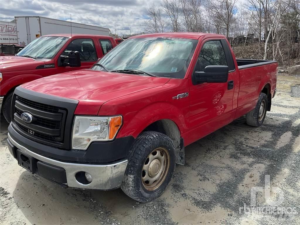 Ford F-150 XL Kis teherszállító/Platós kocsi