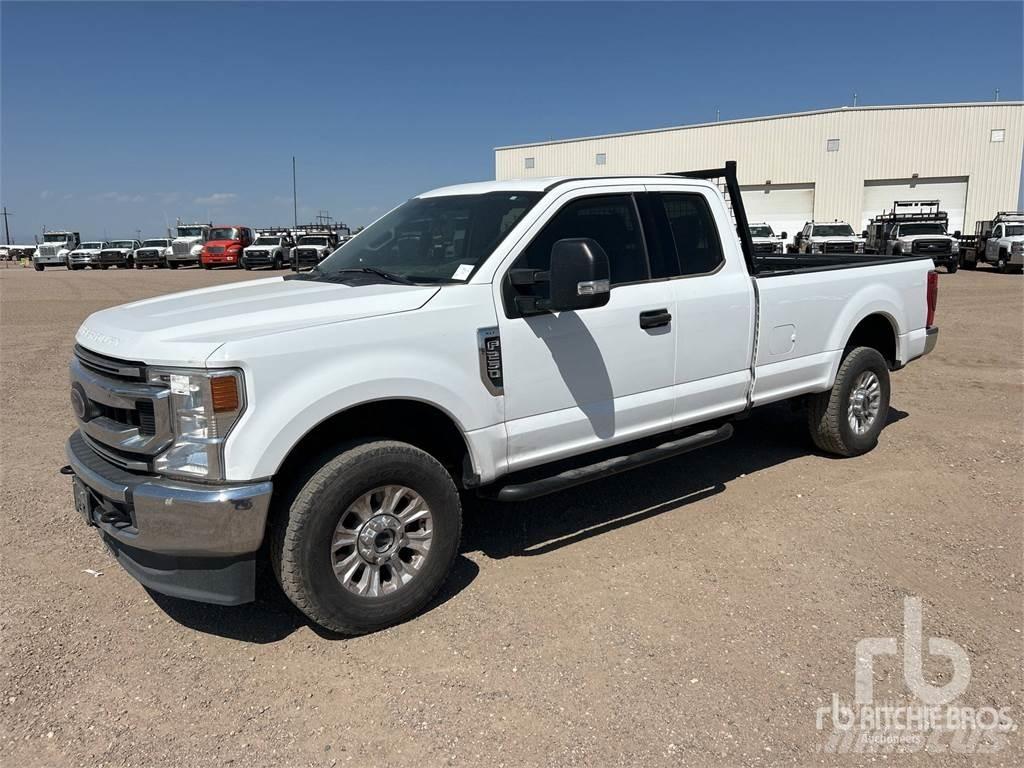 Ford F-250 Kis teherszállító/Platós kocsi