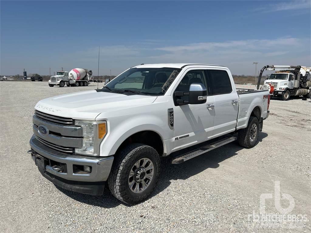 Ford F-250 Kis teherszállító/Platós kocsi