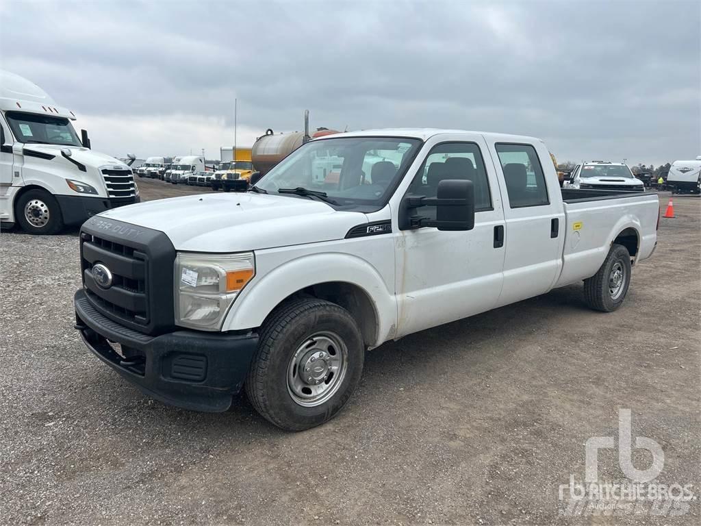 Ford F-250 Kis teherszállító/Platós kocsi