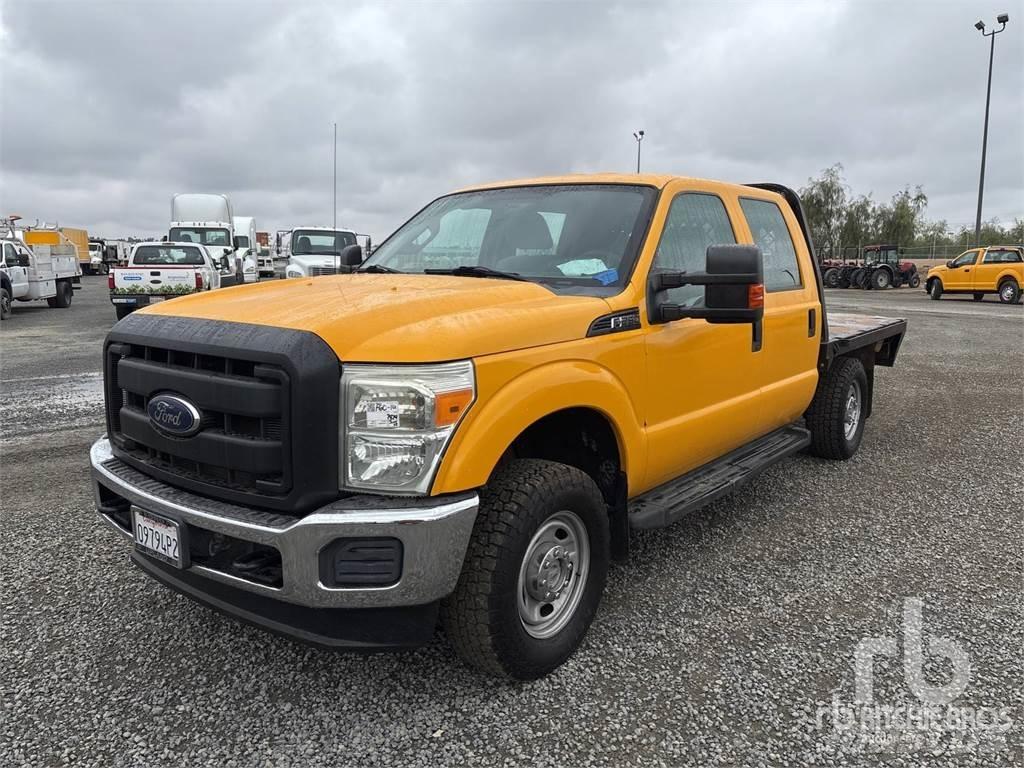 Ford F-250 Platós / Ponyvás teherautók