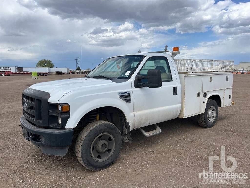 Ford F-250 Közúti karbantartó haszongépek