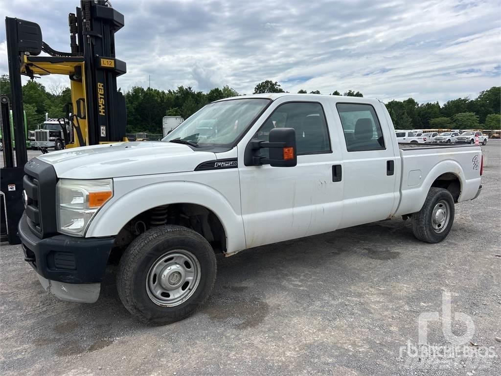 Ford F-250 Kis teherszállító/Platós kocsi