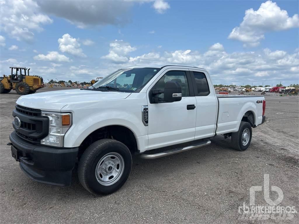 Ford F-250 Kis teherszállító/Platós kocsi