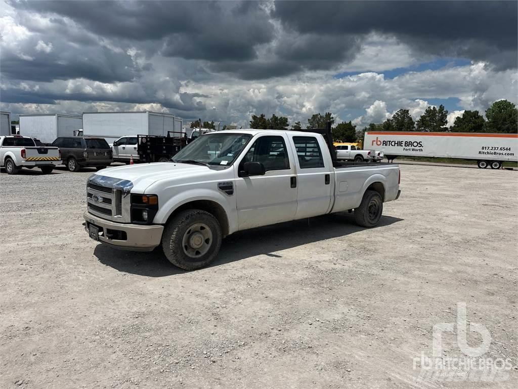Ford F-250 Kis teherszállító/Platós kocsi