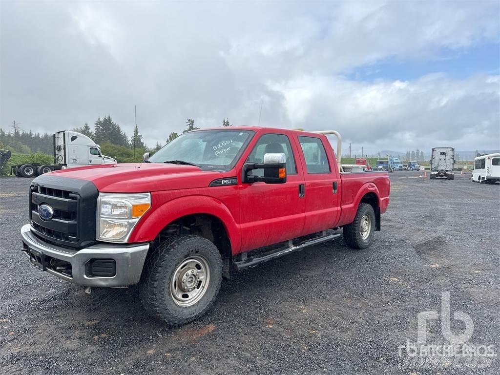 Ford F-250 Kis teherszállító/Platós kocsi