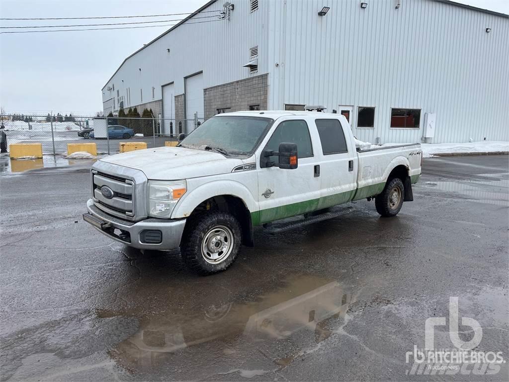 Ford F-350 Kis teherszállító/Platós kocsi