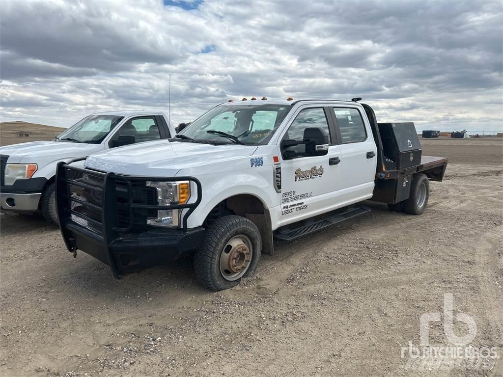 Ford F-350 Platós / Ponyvás teherautók