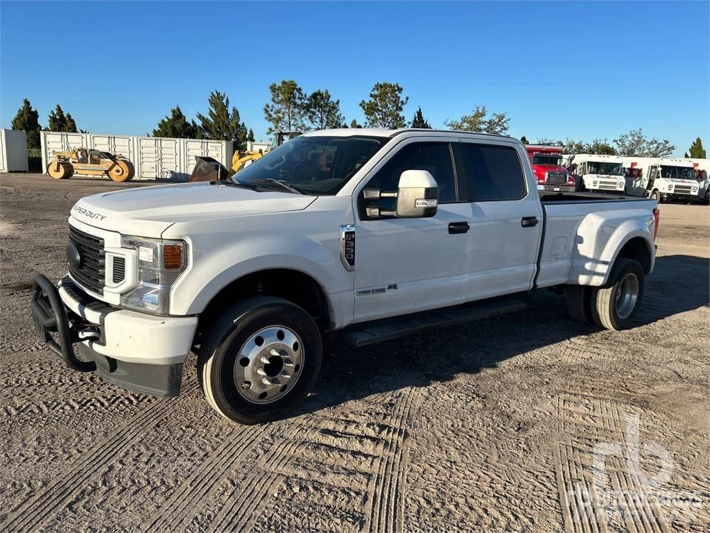 Ford F-350 Kis teherszállító/Platós kocsi