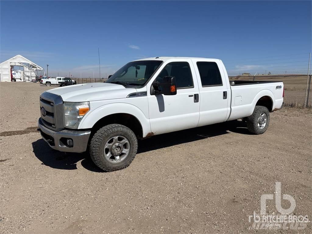 Ford F-350 Kis teherszállító/Platós kocsi