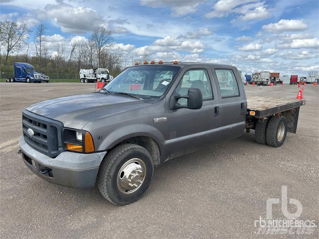 Ford F-350 Platós / Ponyvás teherautók