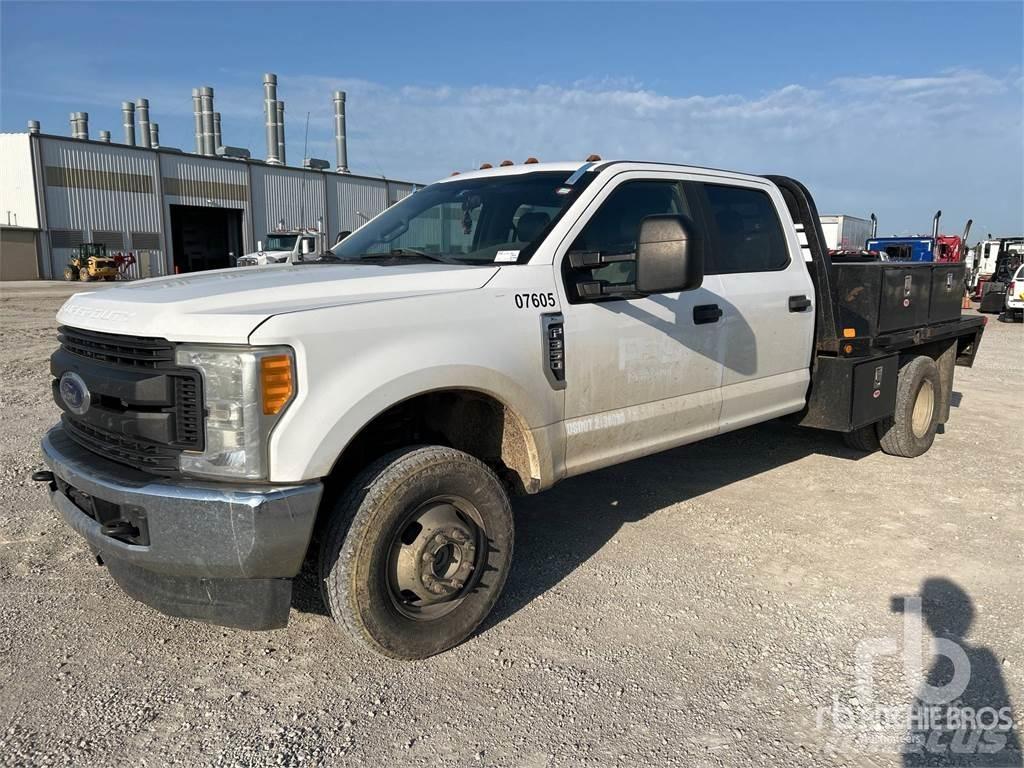 Ford F-350 Közúti karbantartó haszongépek