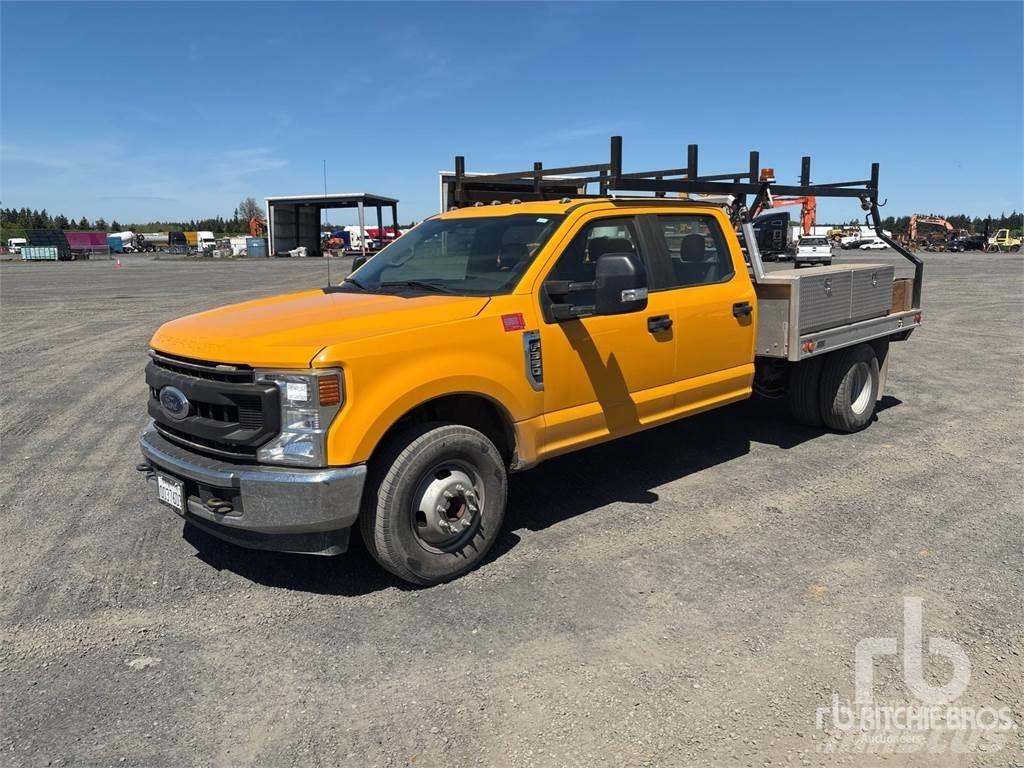 Ford F-350 Platós / Ponyvás teherautók