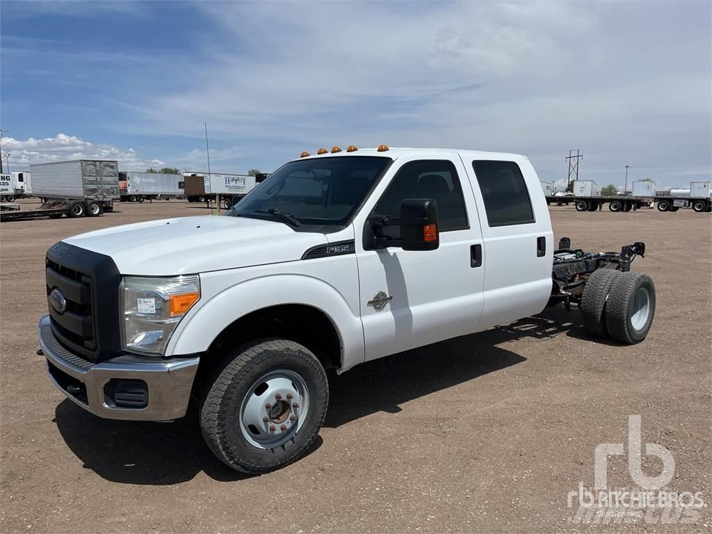 Ford F-350 Fülkés alváz