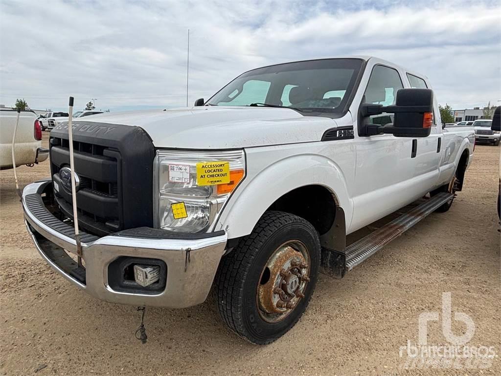 Ford F-350 Kis teherszállító/Platós kocsi