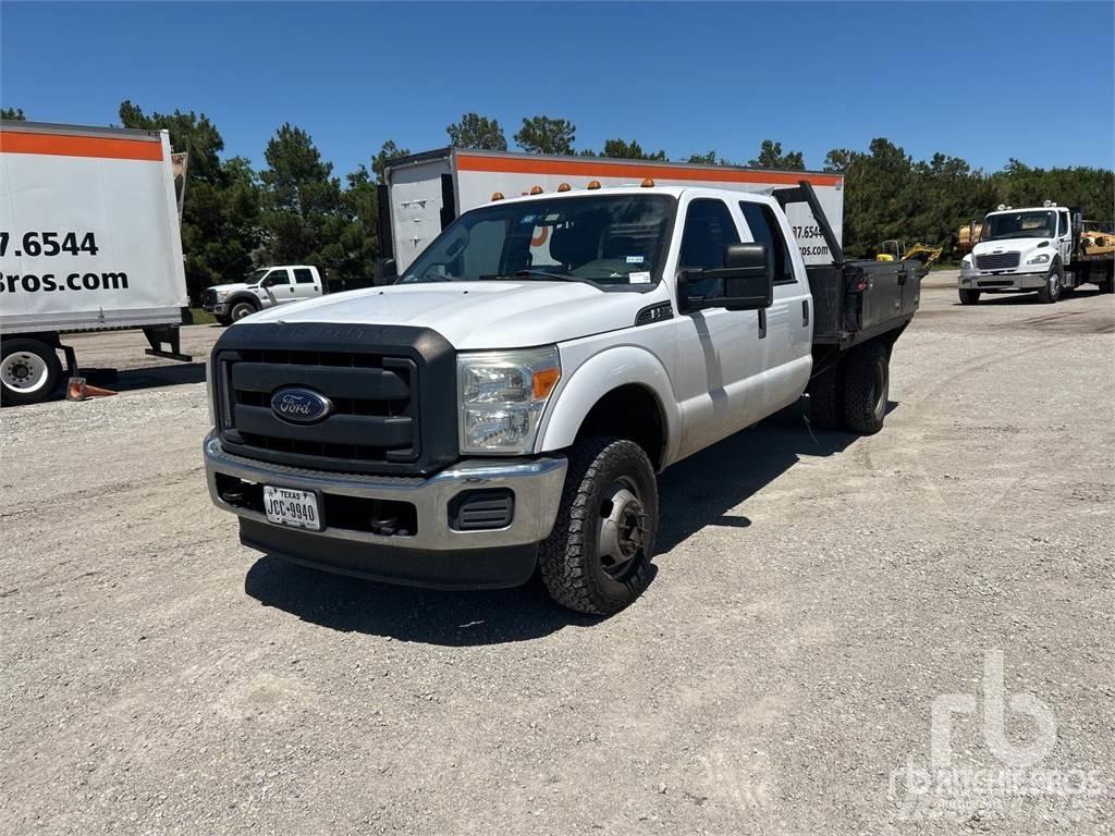 Ford F-350 Platós / Ponyvás teherautók