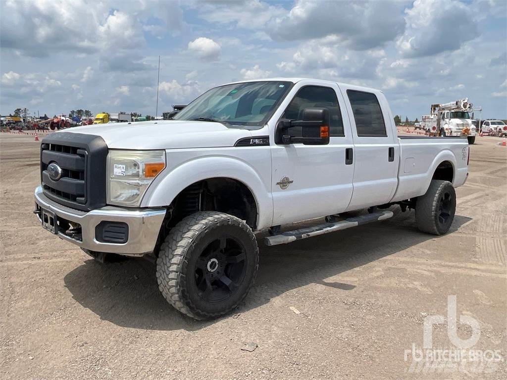Ford F-350 Kis teherszállító/Platós kocsi