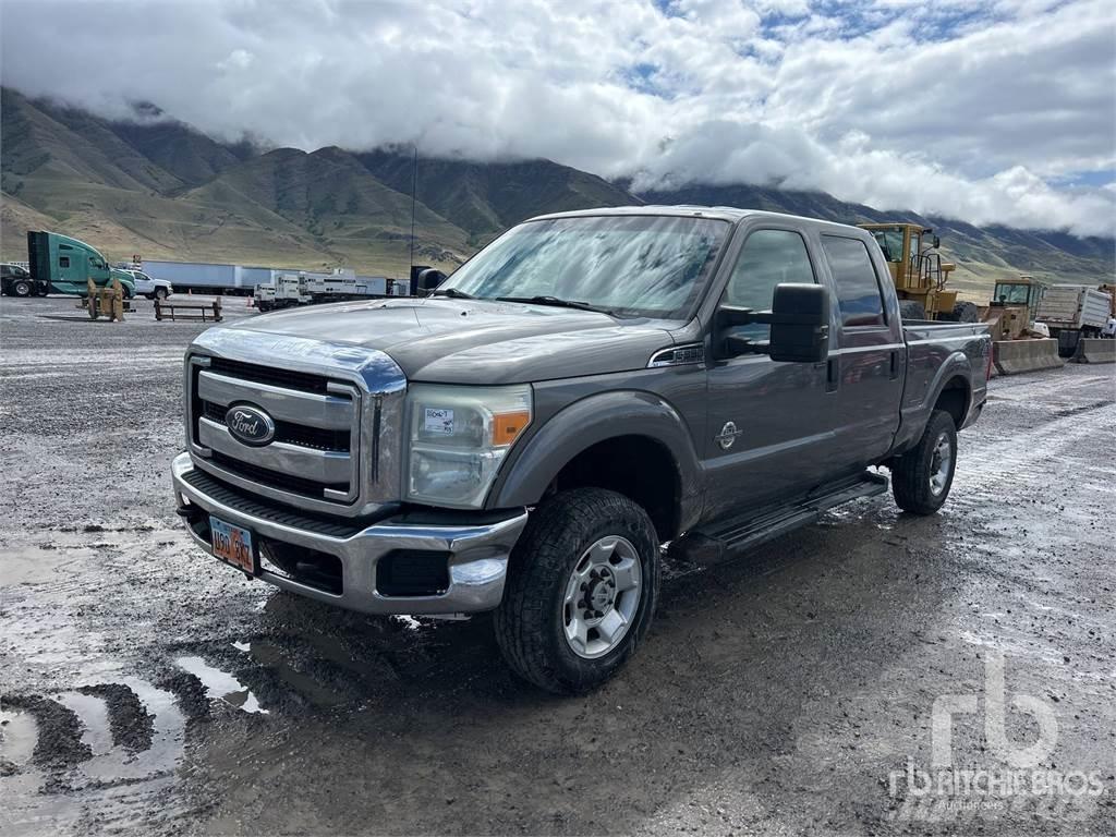Ford F-350 Kis teherszállító/Platós kocsi